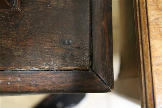 An 18th century oak side table W.85cm